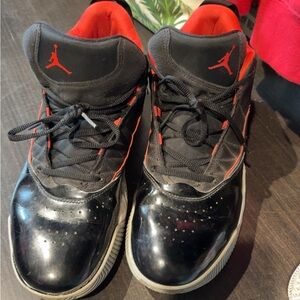 Nike Jordan’s Black and Red Athletic Sneakers Mens 10.5
